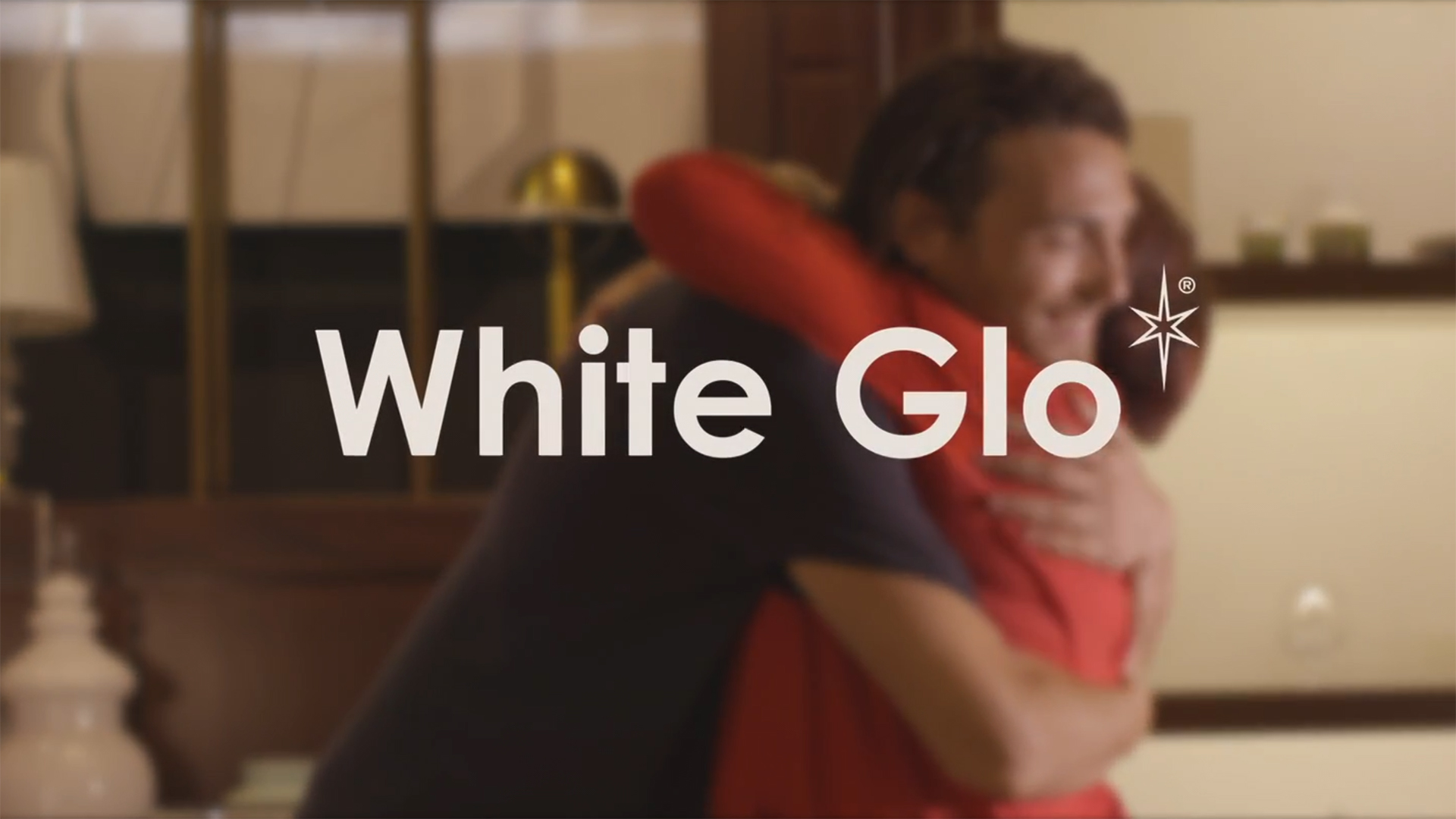 White Glow commercial diretto da David Petrucci